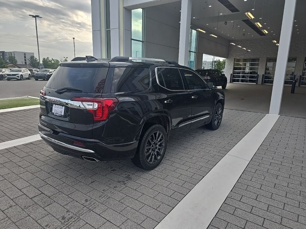 2023 GMC Acadia Denali