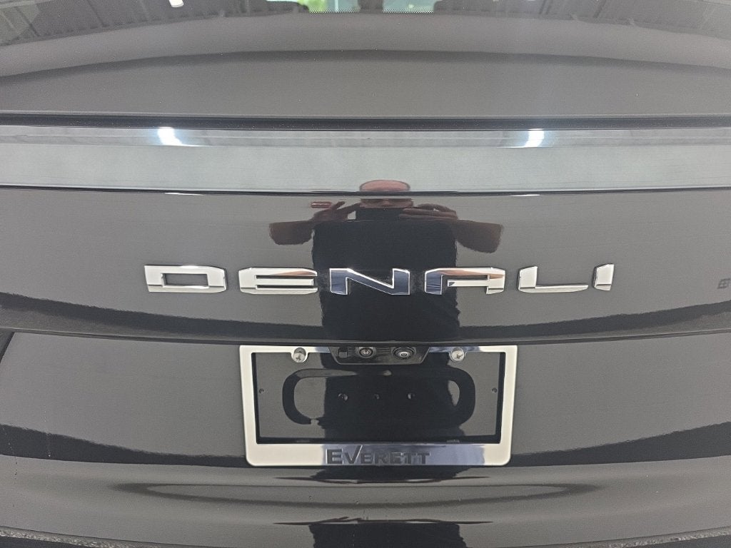 2025 GMC Yukon Denali Ultimate