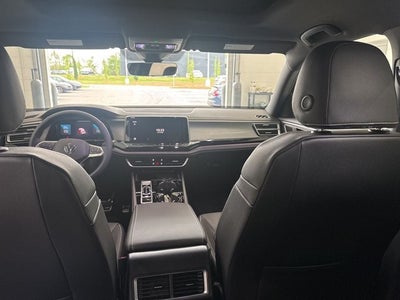 2026 Volkswagen Atlas Cross Sport 2.0T SEL R-Line Black