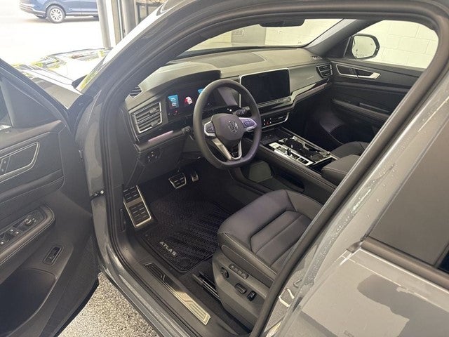 2026 Volkswagen Atlas Cross Sport 2.0T SEL R-Line Black