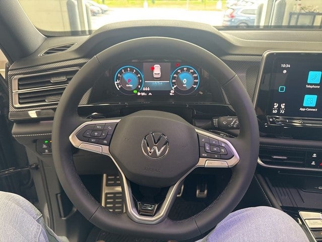 2026 Volkswagen Atlas Cross Sport 2.0T SEL R-Line Black