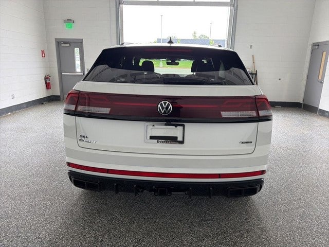 2026 Volkswagen Atlas Cross Sport 2.0T SEL R-Line Black