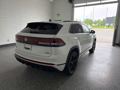 2026 Volkswagen Atlas Cross Sport 2.0T SEL R-Line Black