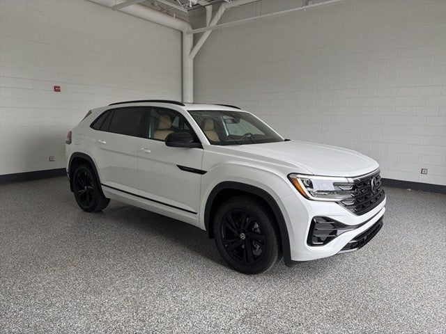 2026 Volkswagen Atlas Cross Sport 2.0T SEL R-Line Black