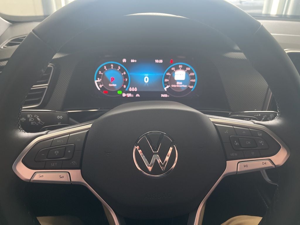 2026 Volkswagen Atlas Cross Sport 2.0T SEL R-Line Black