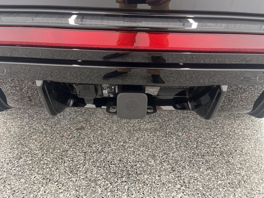 2026 Volkswagen Atlas Cross Sport 2.0T SEL R-Line Black