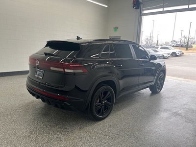 2026 Volkswagen Atlas Cross Sport 2.0T SEL R-Line Black