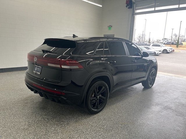 2026 Volkswagen Atlas Cross Sport 2.0T SEL R-Line Black