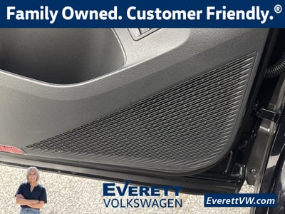 2026 Volkswagen Atlas Cross Sport 2.0T SEL R-Line Black