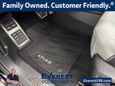 2026 Volkswagen Atlas Cross Sport 2.0T SEL R-Line Black