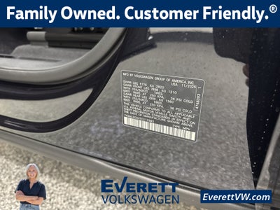 2026 Volkswagen Atlas Cross Sport 2.0T SEL R-Line Black