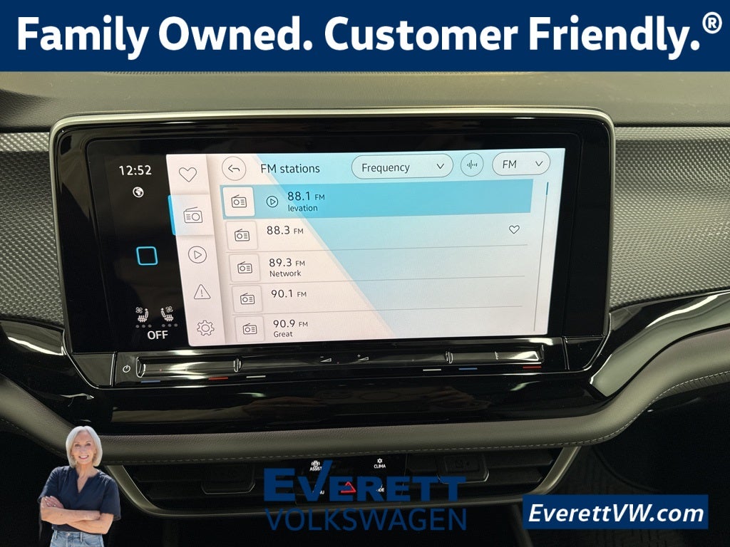 2026 Volkswagen Atlas Cross Sport 2.0T SEL R-Line Black