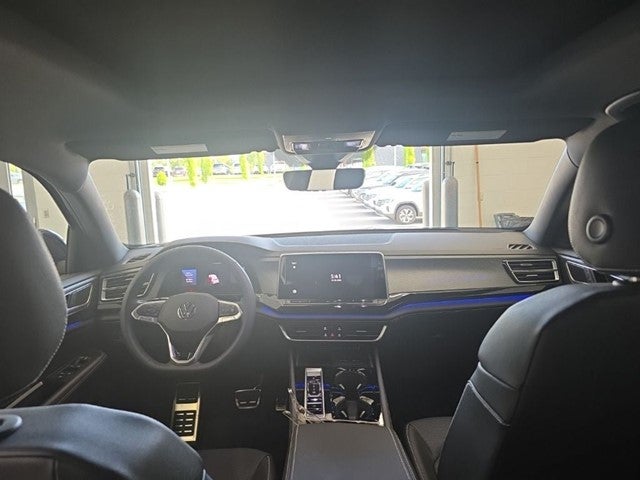 2026 Volkswagen Atlas Cross Sport 2.0T SEL R-Line Black