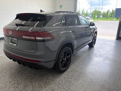 2026 Volkswagen Atlas Cross Sport 2.0T SEL R-Line Black