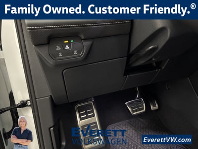 2026 Volkswagen Atlas Cross Sport 2.0T SEL R-Line Black