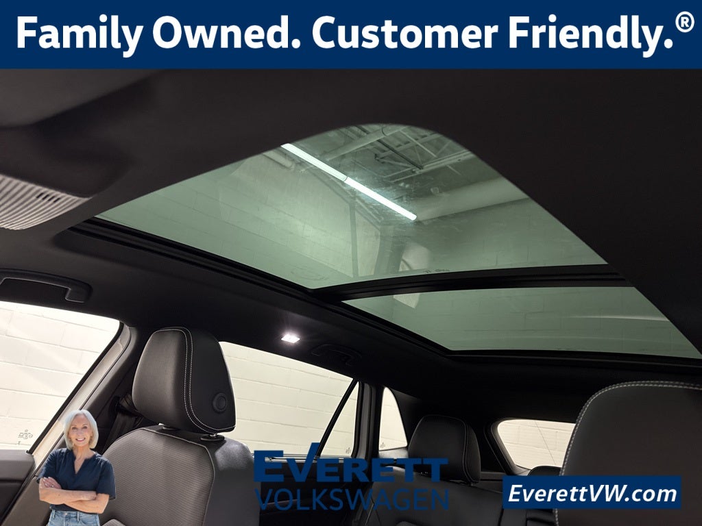 2026 Volkswagen Atlas Cross Sport 2.0T SEL R-Line Black