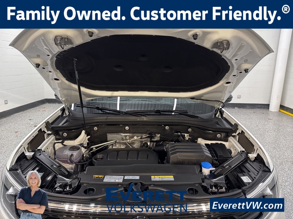 2026 Volkswagen Atlas Cross Sport 2.0T SEL R-Line Black