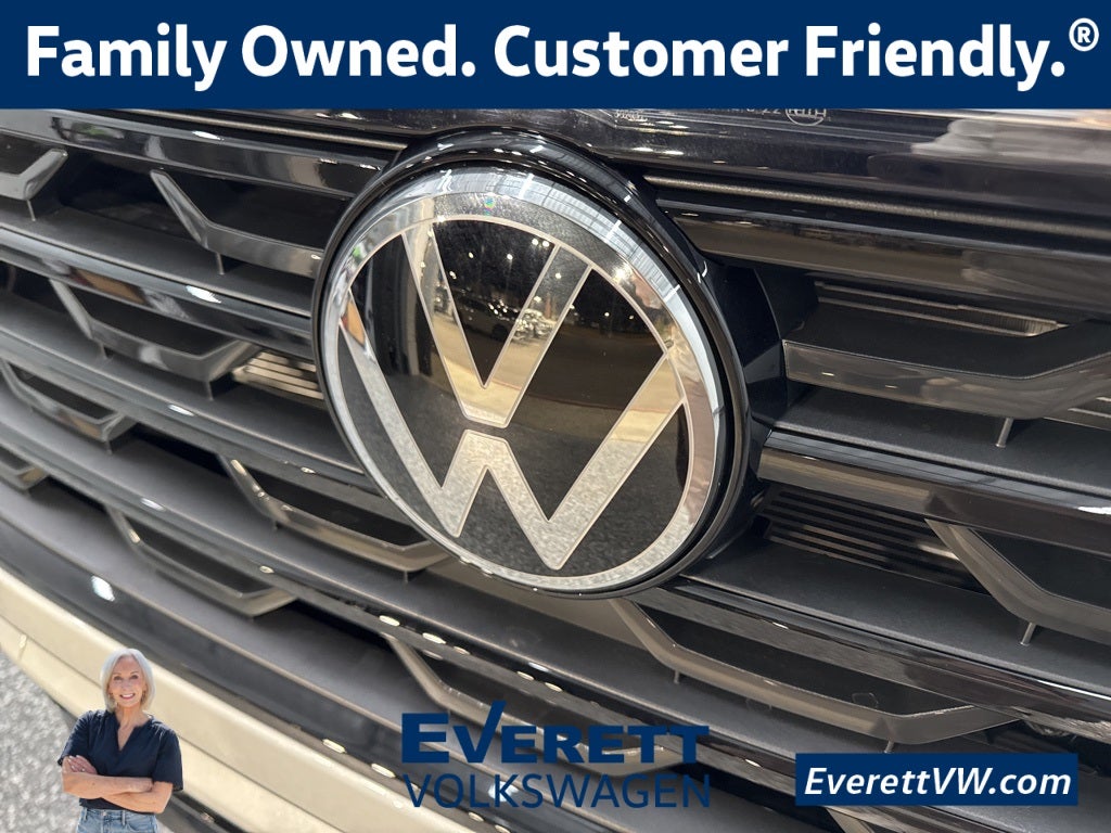 2026 Volkswagen Atlas Cross Sport 2.0T SEL R-Line Black