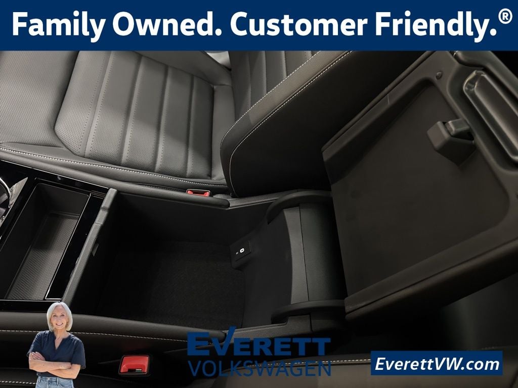 2026 Volkswagen Atlas Cross Sport 2.0T SEL R-Line Black