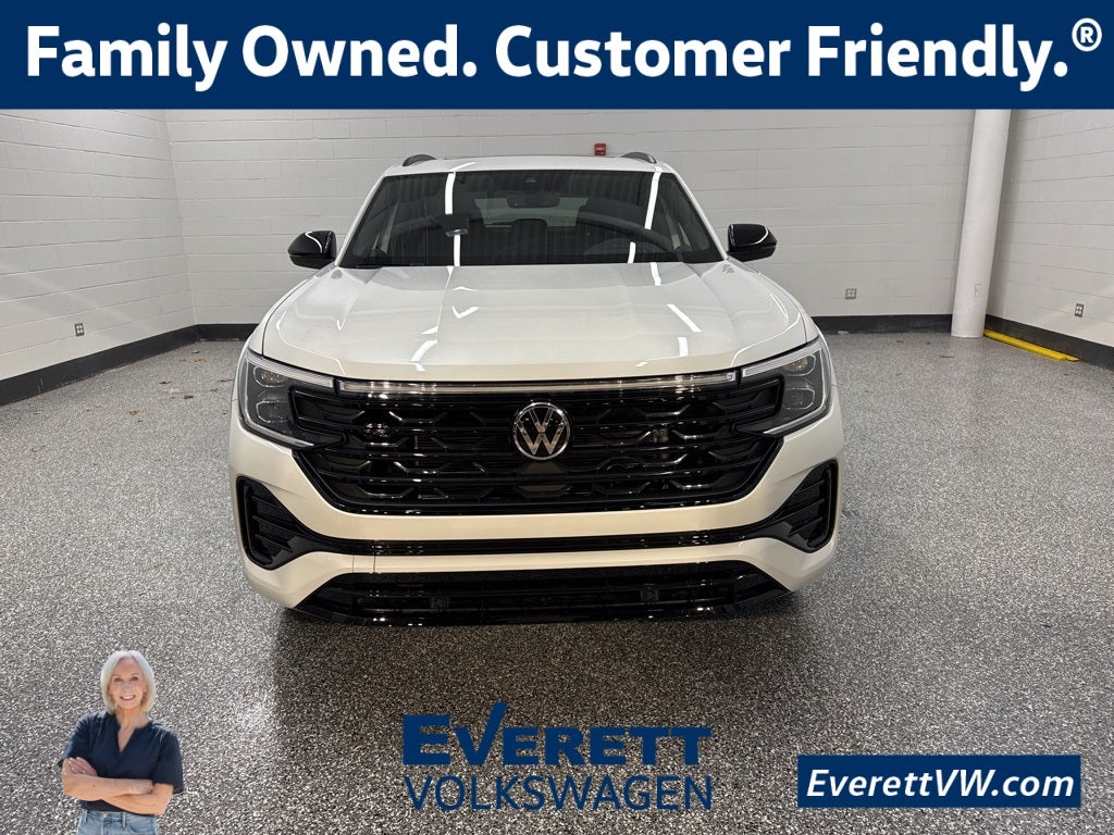 2026 Volkswagen Atlas Cross Sport 2.0T SEL R-Line Black