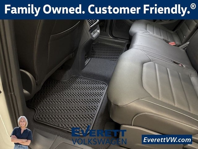 2026 Volkswagen Atlas Cross Sport 2.0T SEL R-Line Black