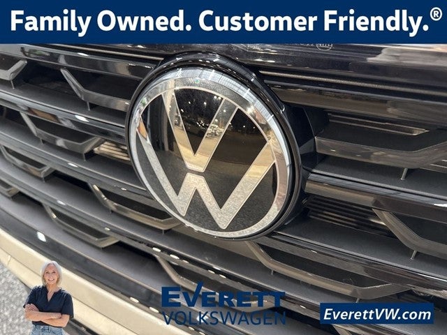 2026 Volkswagen Atlas Cross Sport 2.0T SEL R-Line Black