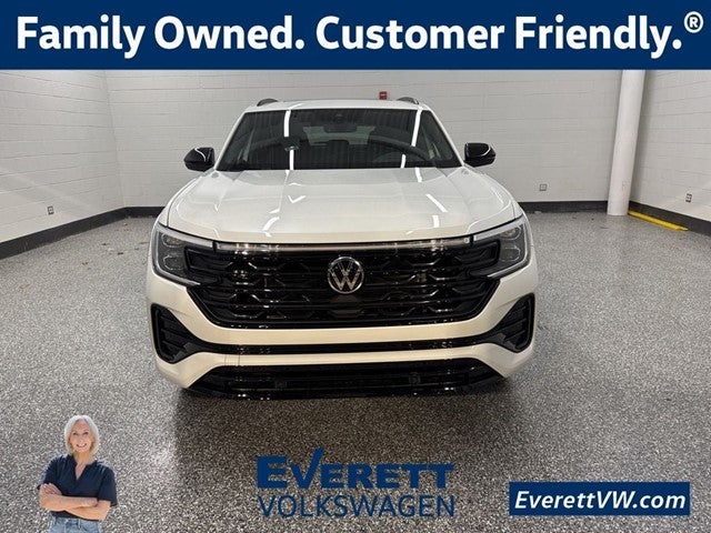 2026 Volkswagen Atlas Cross Sport 2.0T SEL R-Line Black