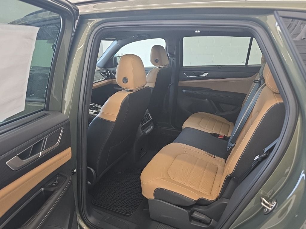 2026 Volkswagen Atlas Cross Sport 2.0T SEL R-Line Black