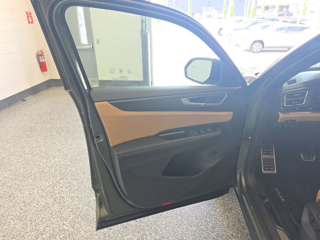 2026 Volkswagen Atlas Cross Sport 2.0T SEL R-Line Black
