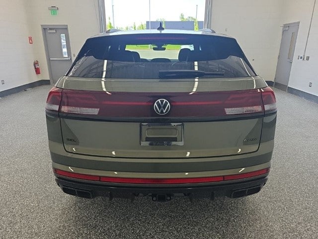 2026 Volkswagen Atlas Cross Sport 2.0T SEL R-Line Black