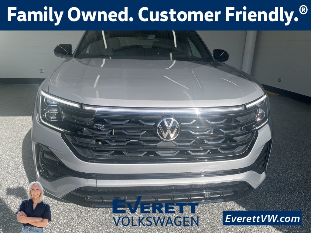 2026 Volkswagen Atlas Cross Sport 2.0T SEL R-Line Black