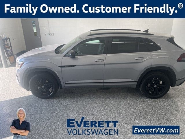 2026 Volkswagen Atlas Cross Sport 2.0T SEL R-Line Black
