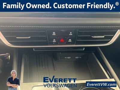 2026 Volkswagen Atlas Cross Sport 2.0T SEL R-Line Black