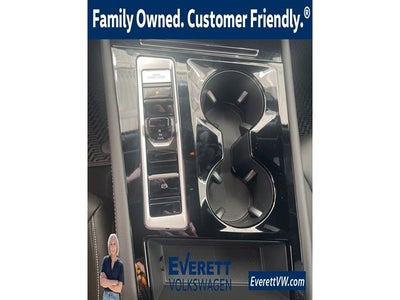 2026 Volkswagen Atlas Cross Sport 2.0T SEL R-Line Black