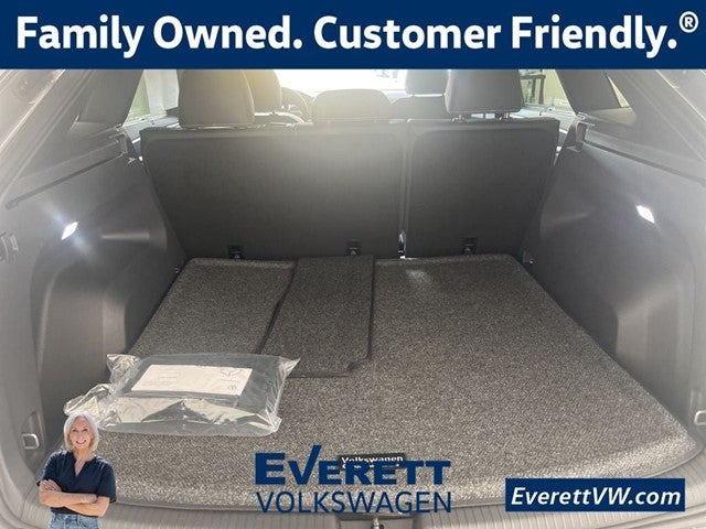 2026 Volkswagen Atlas Cross Sport 2.0T SEL R-Line Black