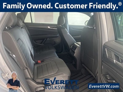 2026 Volkswagen Atlas Cross Sport 2.0T SEL R-Line Black