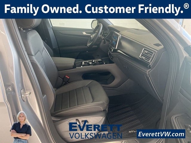 2026 Volkswagen Atlas Cross Sport 2.0T SEL R-Line Black