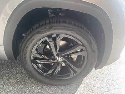 2026 Volkswagen Atlas Cross Sport 2.0T SEL R-Line Black