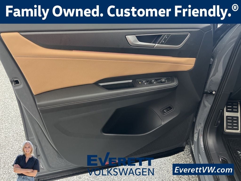 2026 Volkswagen Atlas Cross Sport 2.0T SEL R-Line Black