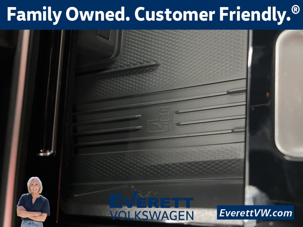 2026 Volkswagen Atlas Cross Sport 2.0T SEL R-Line Black