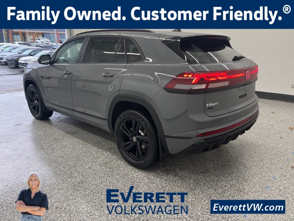 2026 Volkswagen Atlas Cross Sport 2.0T SEL R-Line Black