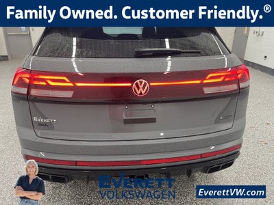 2026 Volkswagen Atlas Cross Sport 2.0T SEL R-Line Black