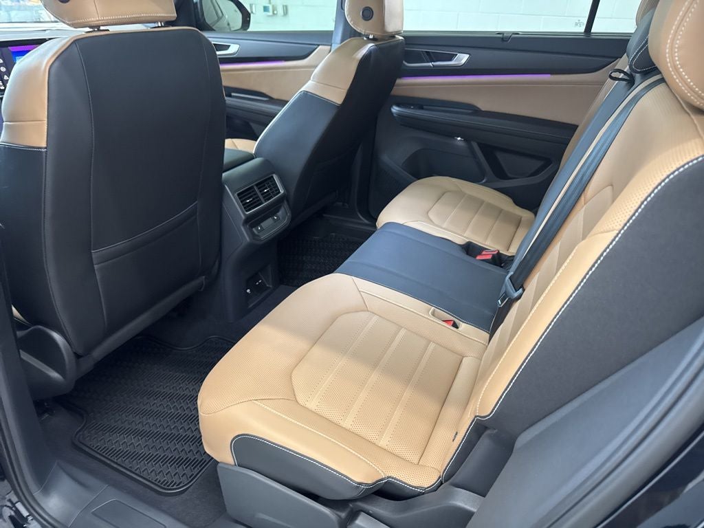 2026 Volkswagen Atlas Cross Sport 2.0T SEL R-Line Black