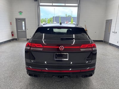 2026 Volkswagen Atlas Cross Sport 2.0T SEL R-Line Black