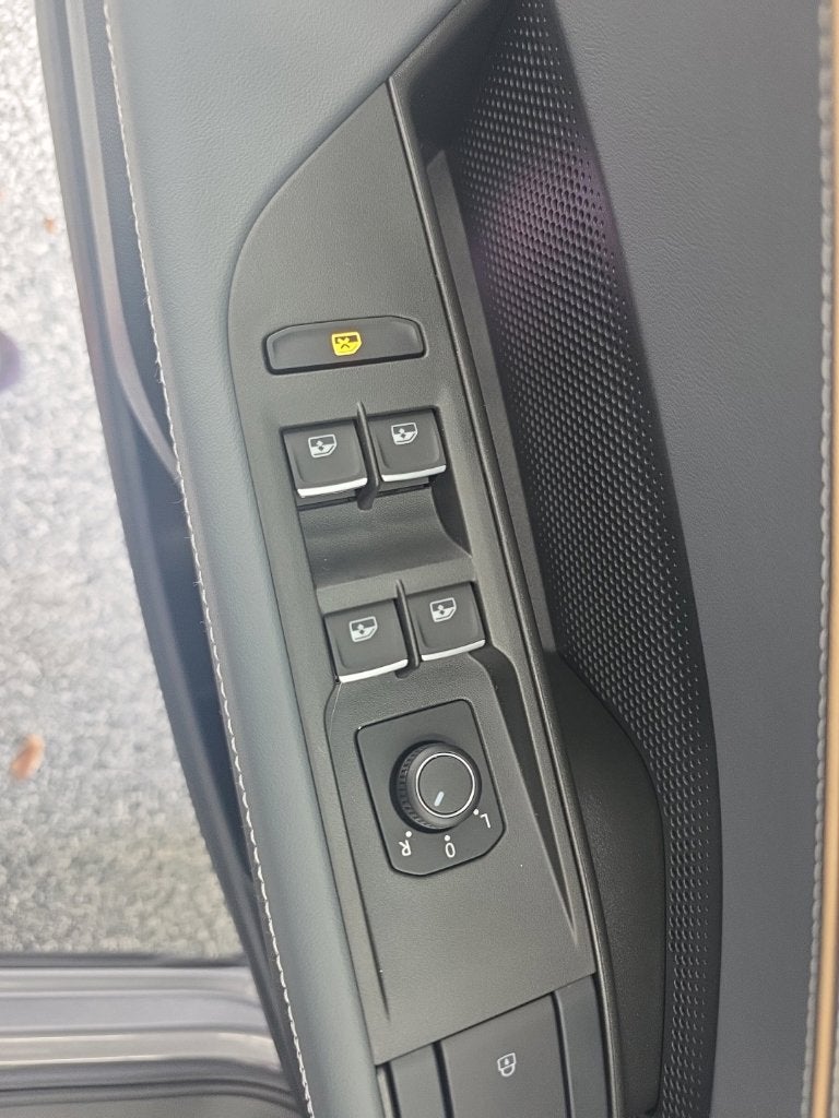 2027 Volkswagen Atlas SEL
