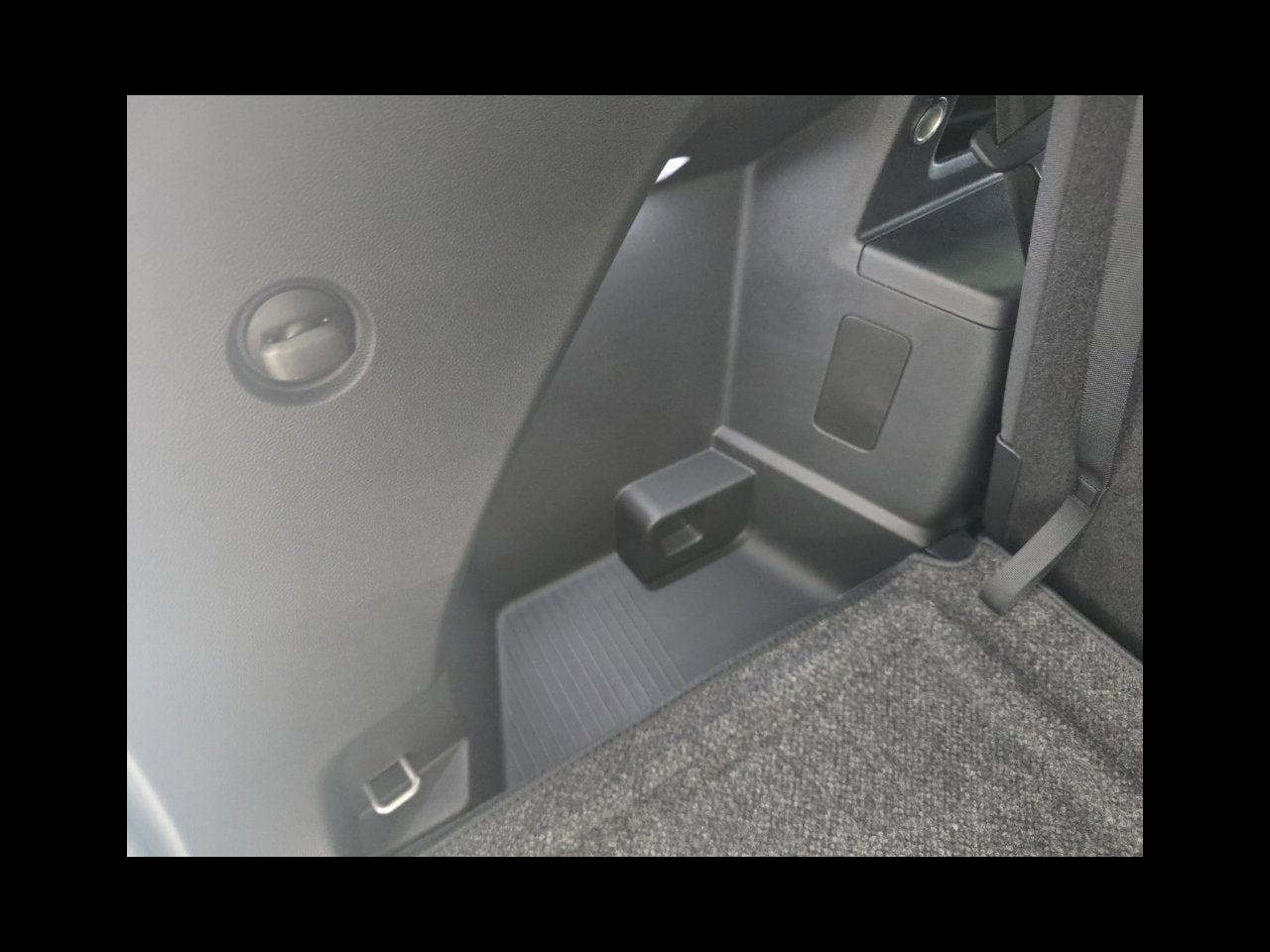 2027 Volkswagen Atlas SEL