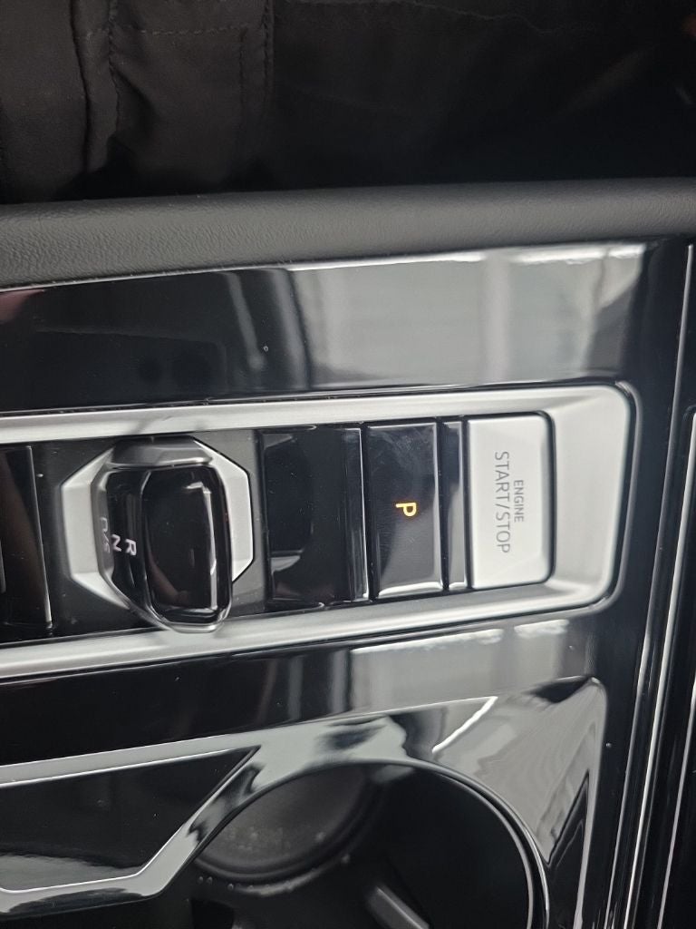 2024 Volkswagen Atlas 2.0T Peak Edition SE w/Technology
