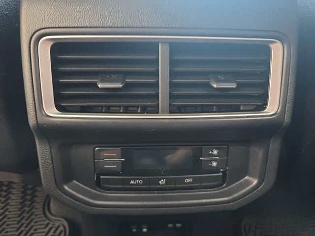 2024 Volkswagen Atlas 2.0T Peak Edition SE w/Technology