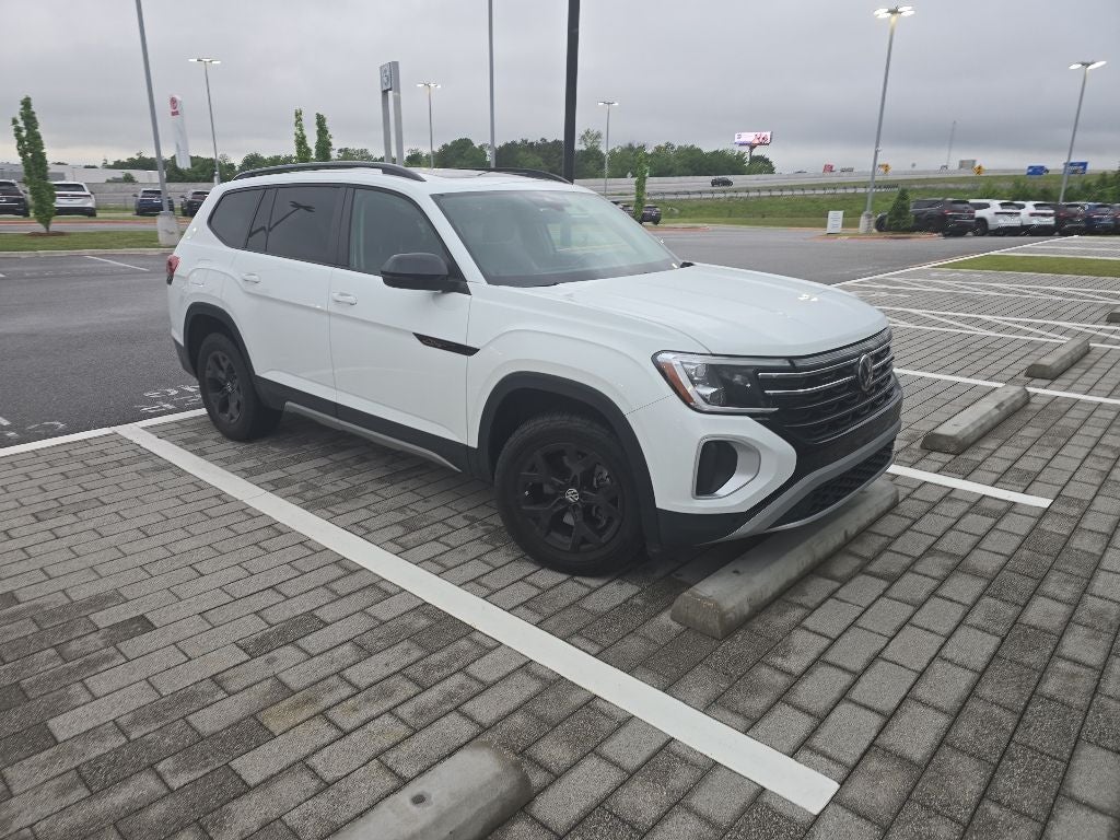 2025 Volkswagen Atlas 2.0T Peak Edition