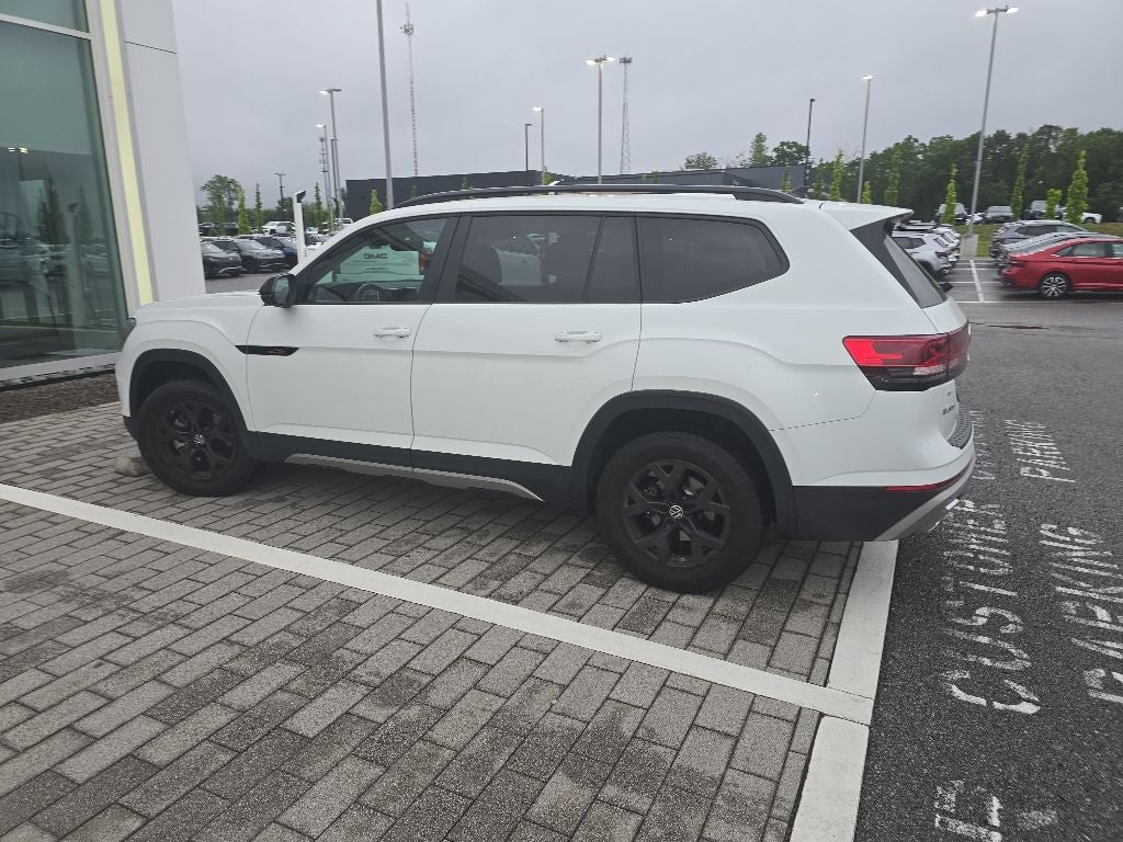2025 Volkswagen Atlas 2.0T Peak Edition
